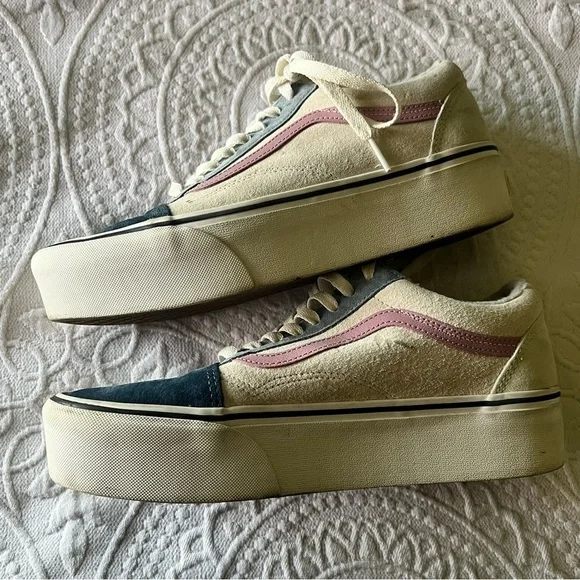 Vans Blue and Pink Women's Sneakers - Picture 8 of 10